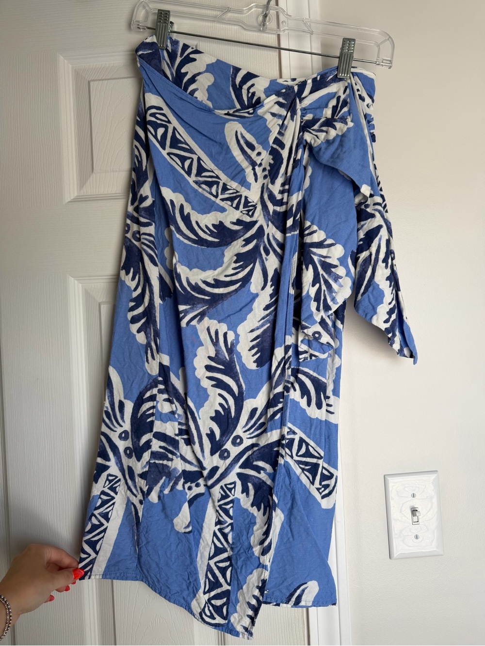 H&M Blue and White Printed Midi Skirt